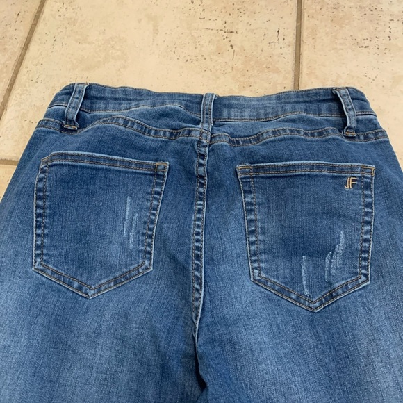 JustFab Distressed Dark Wash Skinny Jeans - Size 29 - Picture 2 of 6